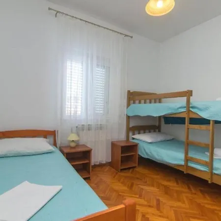 Apartament Kreso Tkon