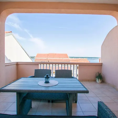 Kreso Apartament Tkon